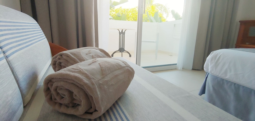 Hotel Rocamarina - Adults Only — Hotel rooms in Cala d´Or, Balearic Islands