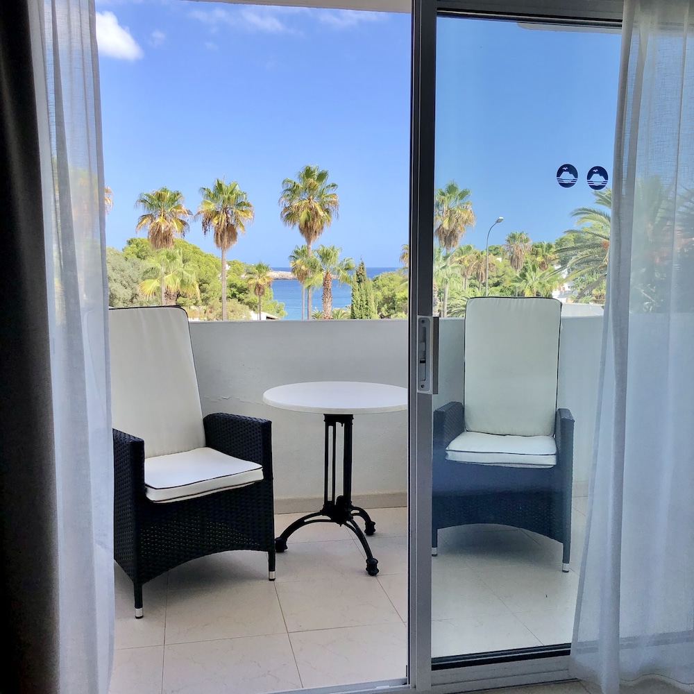 Hotel Rocamarina - Adults Only — Hotel rooms in Cala d´Or, Balearic Islands