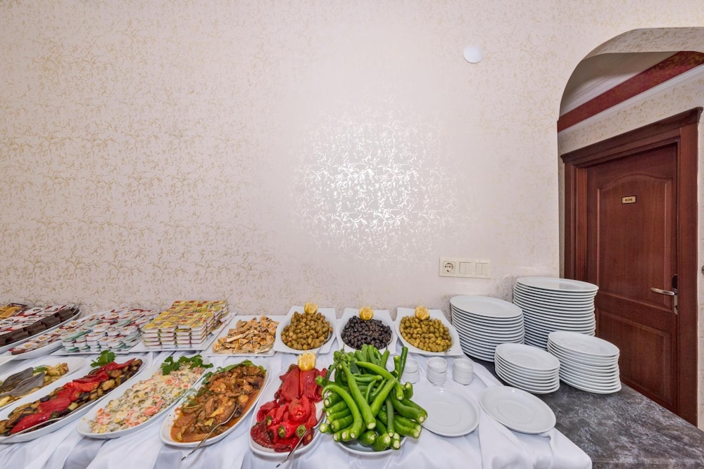 Cihangir Palace — Restaurant & bars in Istanbul, Istanbul
