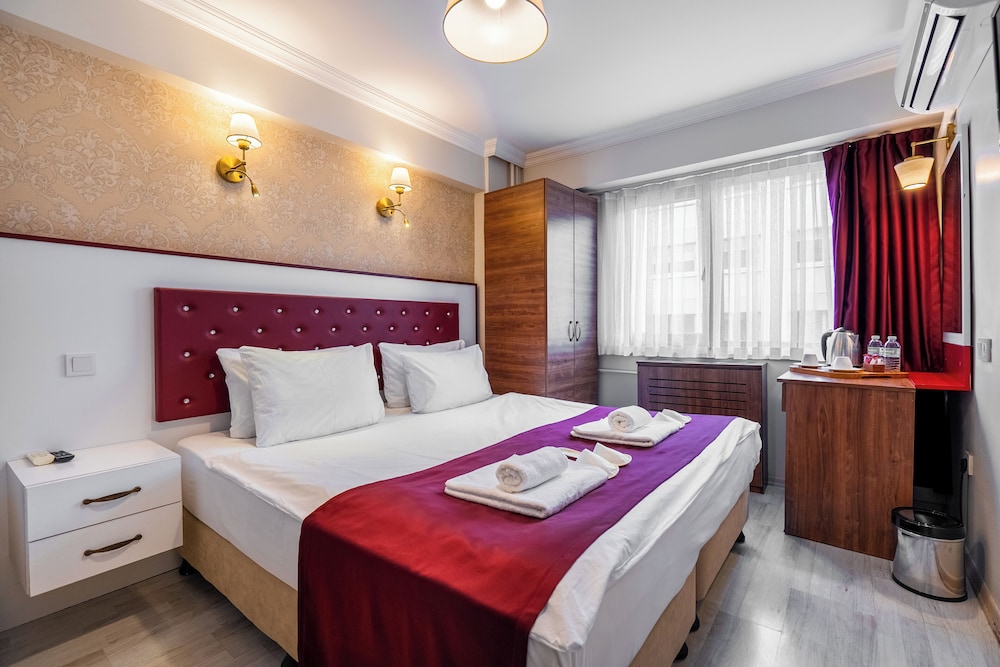 Cihangir Palace — Hotel rooms in Istanbul, Istanbul