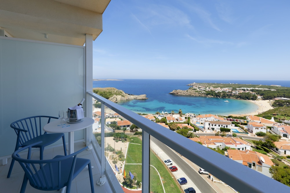 Palladium Hotel Menorca — Hotel rooms in Arenal d'en Castell, Balearic Islands