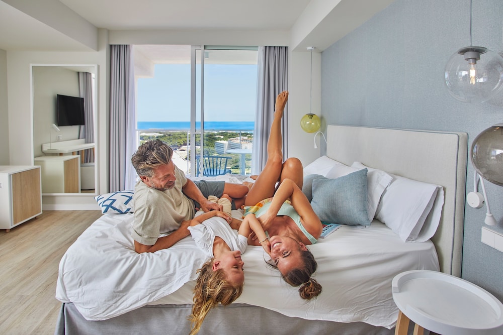 Palladium Hotel Menorca — Hotel rooms in Arenal d'en Castell, Balearic Islands