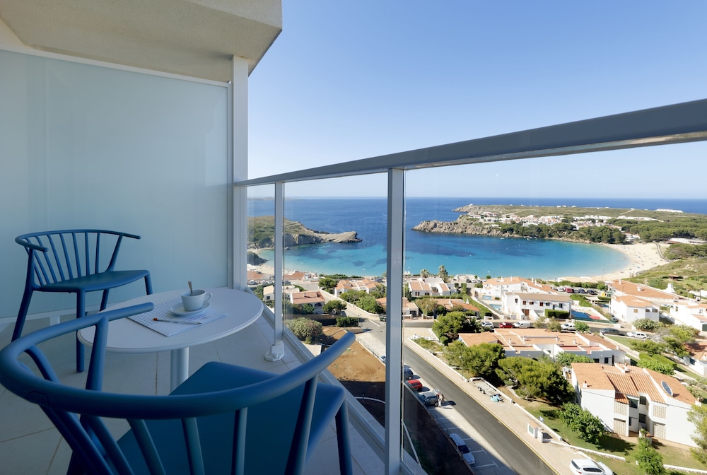 Palladium Hotel Menorca — Hotel rooms in Arenal d'en Castell, Balearic Islands