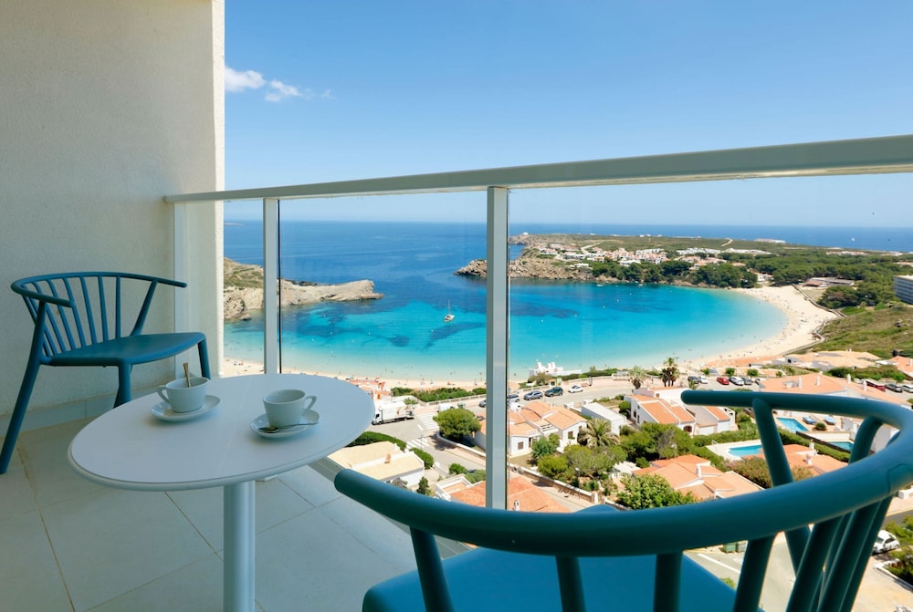 Palladium Hotel Menorca — Hotel rooms in Arenal d'en Castell, Balearic Islands