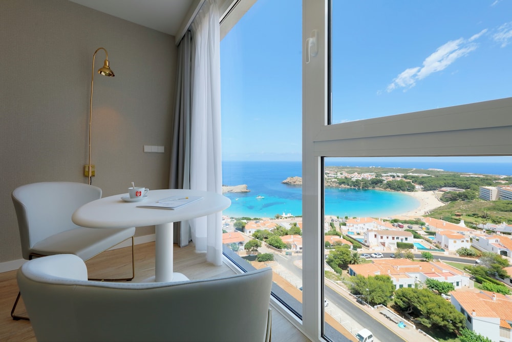 Palladium Hotel Menorca — Hotel rooms in Arenal d'en Castell, Balearic Islands