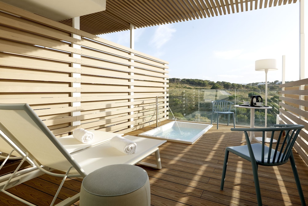 Palladium Hotel Menorca — Hotel rooms in Arenal d'en Castell, Balearic Islands