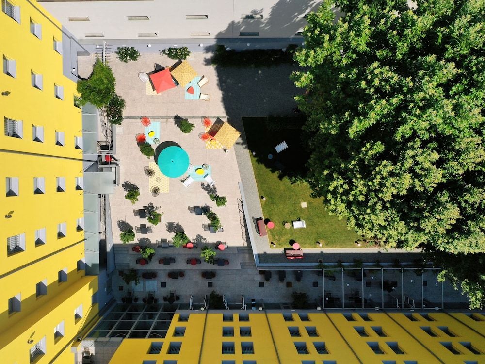 21 House of Stories Città Studi — Hotel building in Milan, Lombardy
