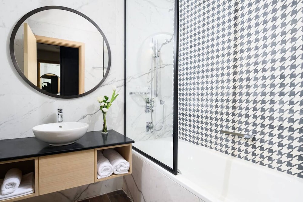 Millennium AL Barsha — Hotel rooms in Dubai