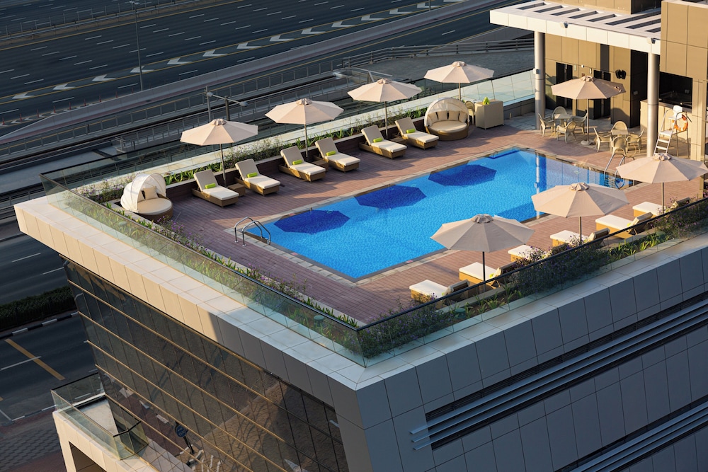 Millennium Place Marina - zdjęcie 2