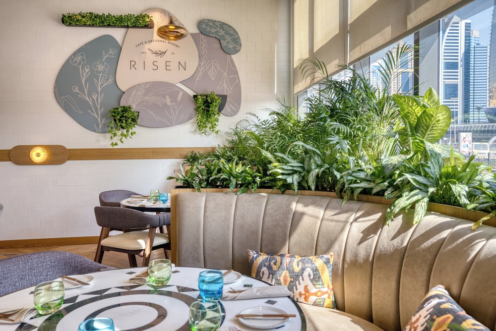 Millennium Place Marina — Restaurant & bars in Dubai