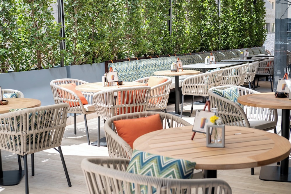 Millennium Place Marina — Restaurant & bars in Dubai