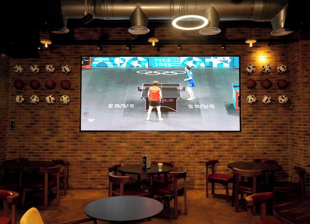 Millennium Place Marina — Restaurant & bars in Dubai