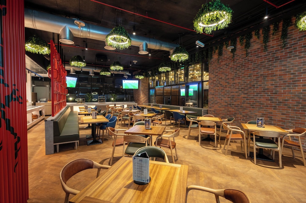 Millennium Place Marina — Restaurant & bars in Dubai