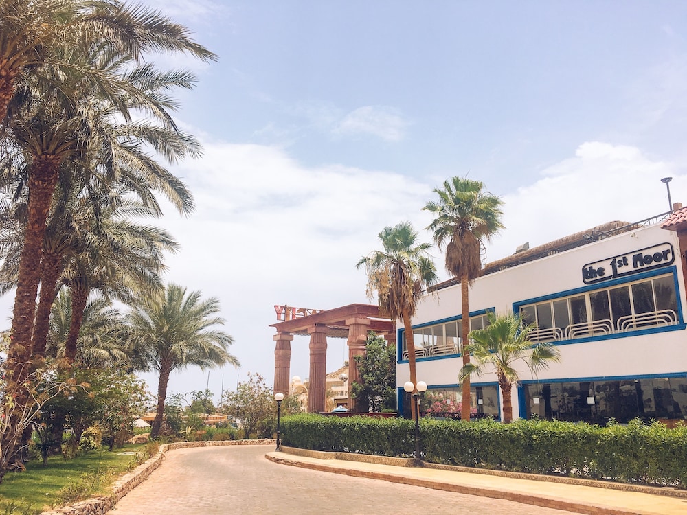 Naama Blue hotel — Hotel building in Sharm El Sheikh, Red Sea