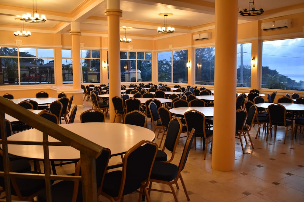 Hotel Grand A View — Restaurant & bars in Montego Bay
