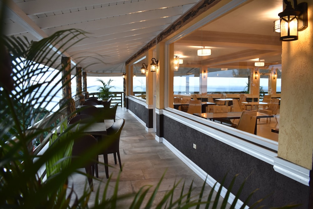 Hotel Grand A View — Restaurant & bars in Montego Bay