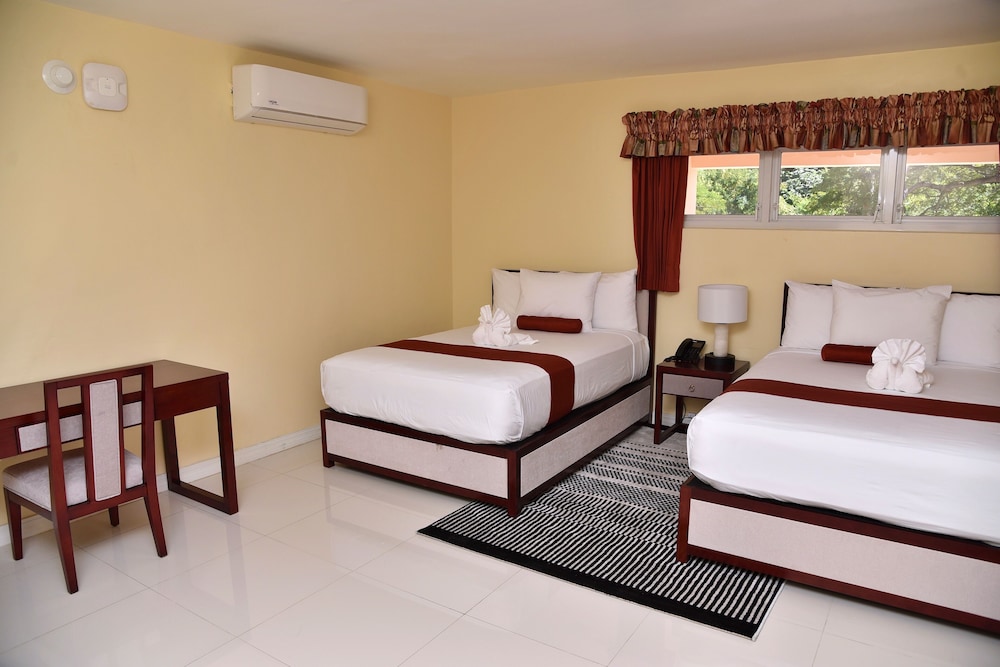 Hotel Grand A View — Hotel rooms in Montego Bay