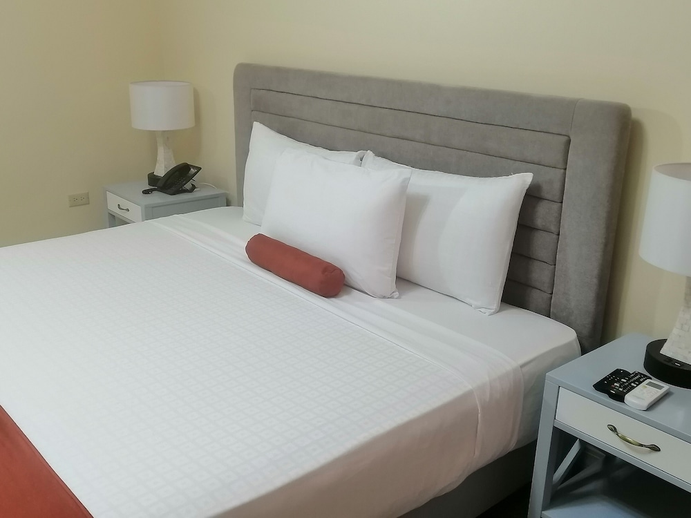Hotel Grand A View — Hotel rooms in Montego Bay
