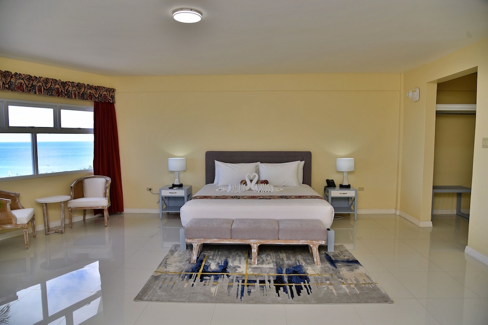 Hotel Grand A View — Hotel rooms in Montego Bay