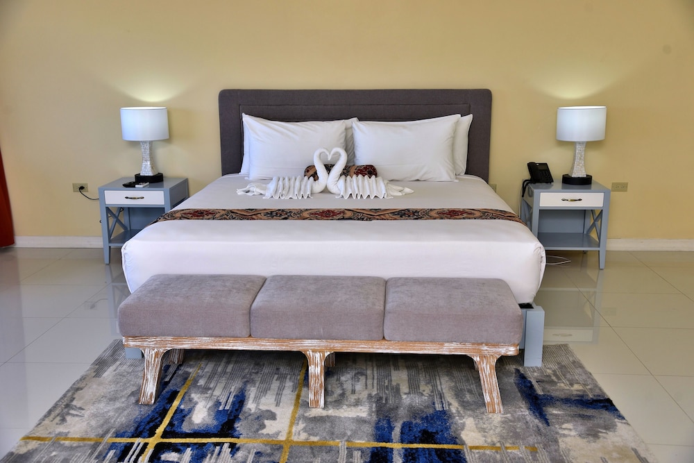 Hotel Grand A View — Hotel rooms in Montego Bay