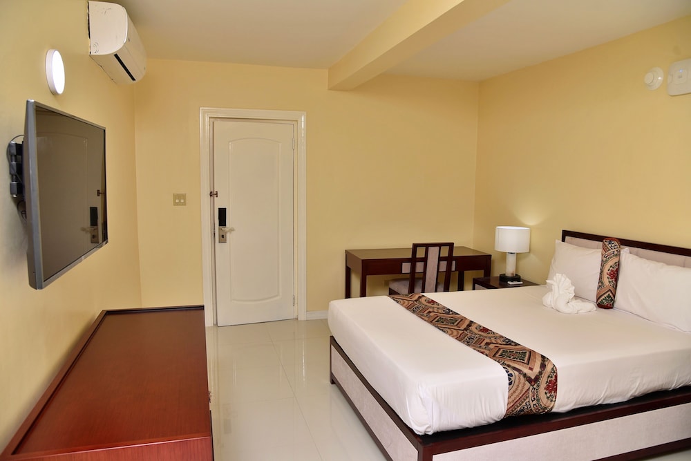 Hotel Grand A View — Hotel rooms in Montego Bay