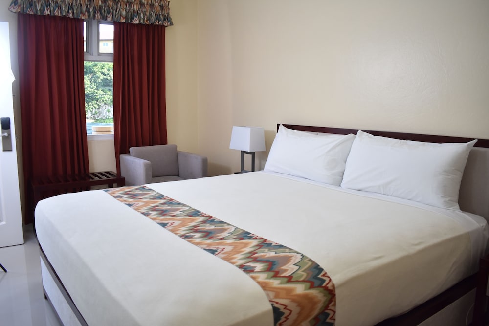 Hotel Grand A View — Hotel rooms in Montego Bay