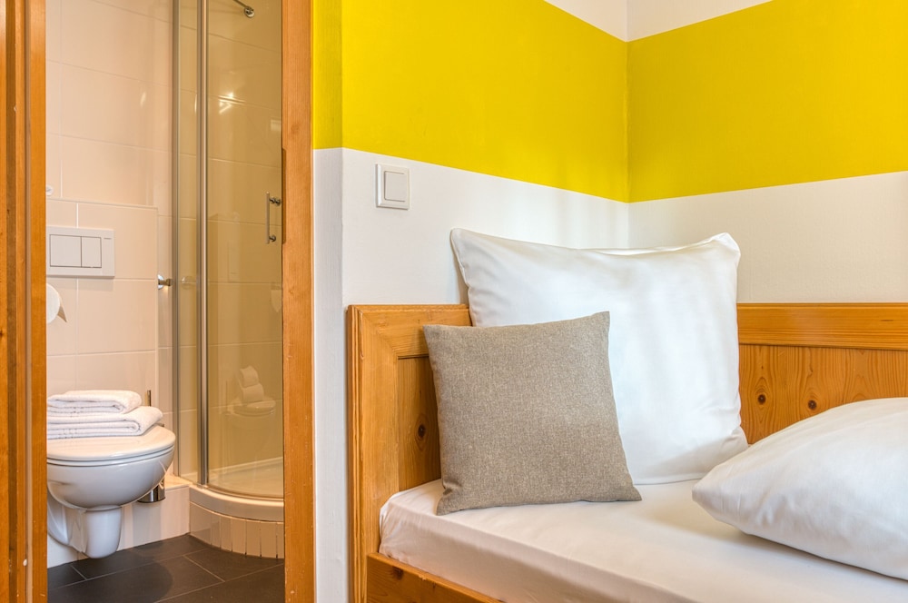 Sautter Hotel Stuttgart City — Hotel rooms in Stuttgart, Baden-Wurttemberg