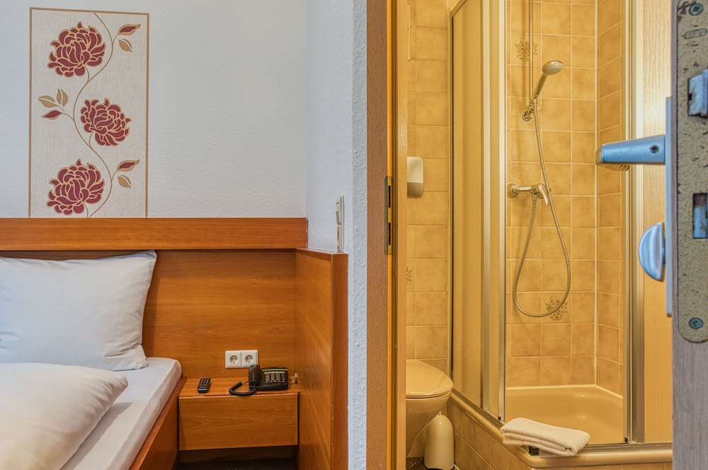 Sautter Hotel Stuttgart City — Hotel rooms in Stuttgart, Baden-Wurttemberg