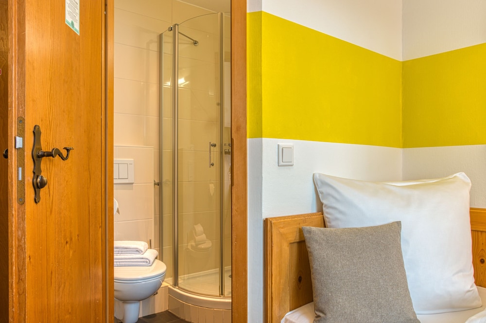 Sautter Hotel Stuttgart City — Hotel rooms in Stuttgart, Baden-Wurttemberg