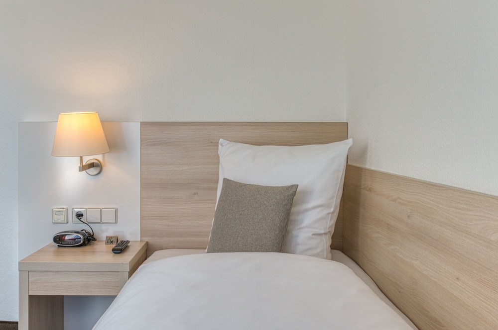 Sautter Hotel Stuttgart City — Hotel rooms in Stuttgart, Baden-Wurttemberg