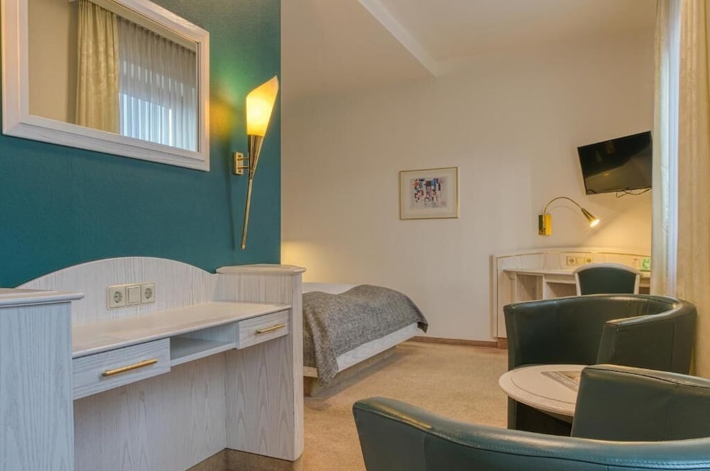 Sautter Hotel Stuttgart City — Hotel rooms in Stuttgart, Baden-Wurttemberg