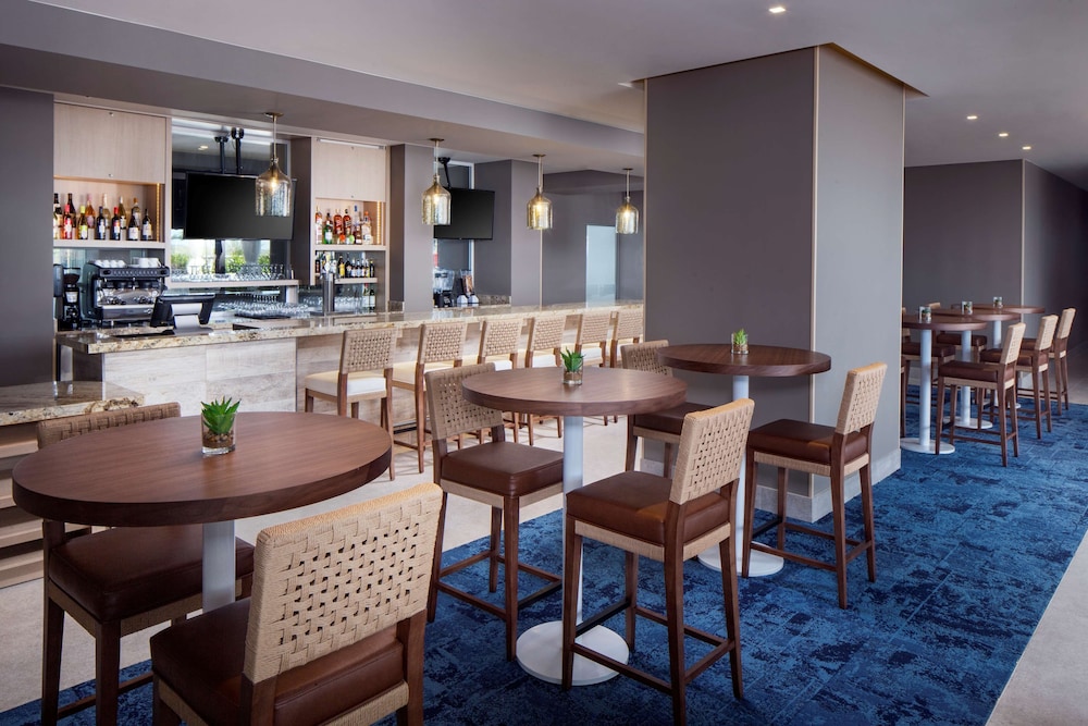Hyatt Place Aruba — Restaurant & bars in Oranjestad, Aruba