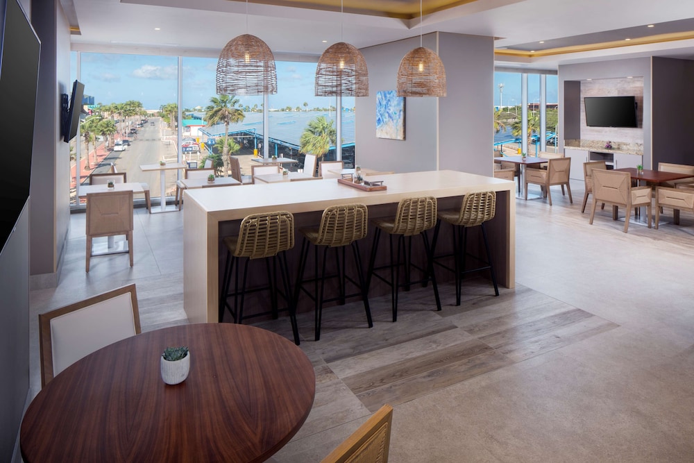 Hyatt Place Aruba — Restaurant & bars in Oranjestad, Aruba