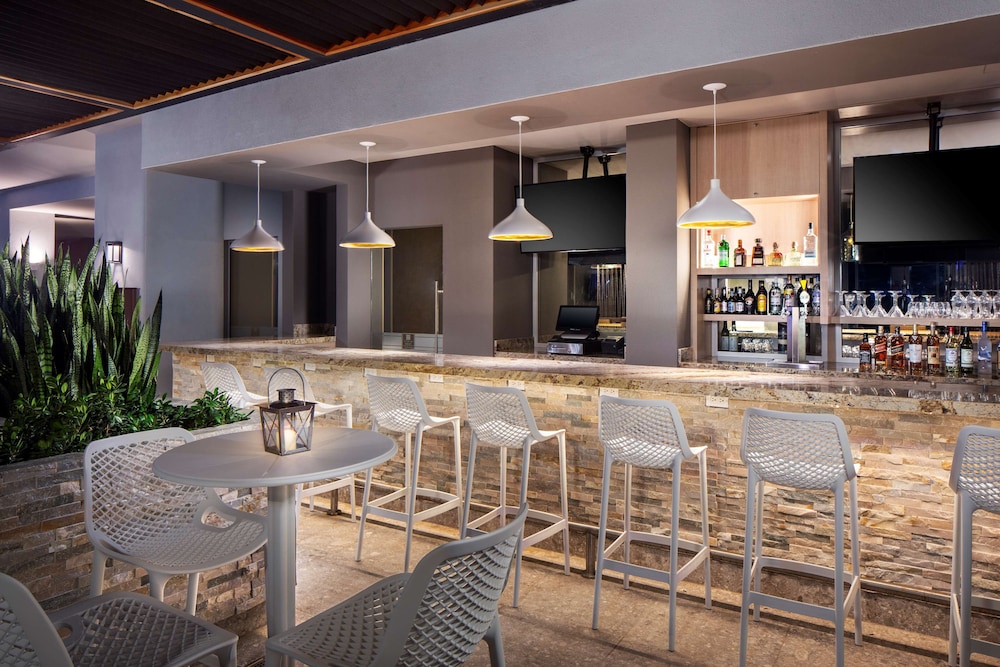 Hyatt Place Aruba — Restaurant & bars in Oranjestad, Aruba