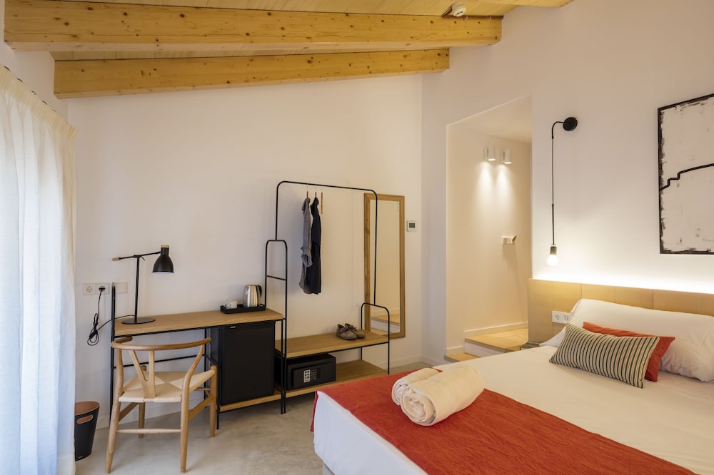 ARA Alcudia Hotel - Adults Only — Hotel rooms in Alcudia, Balearic Islands