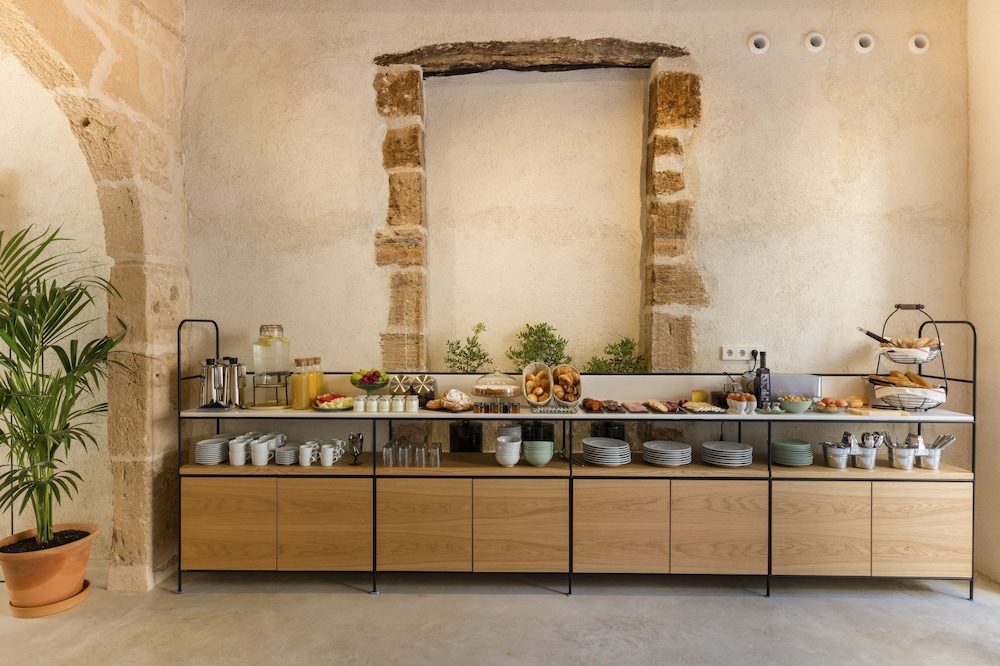 ARA Alcudia Hotel - Adults Only — Restaurant & bars in Alcudia, Balearic Islands