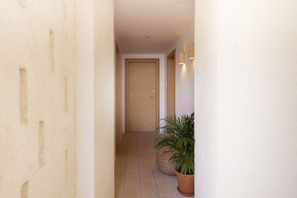ARA Alcudia Hotel - Adults Only — Hotel building in Alcudia, Balearic Islands
