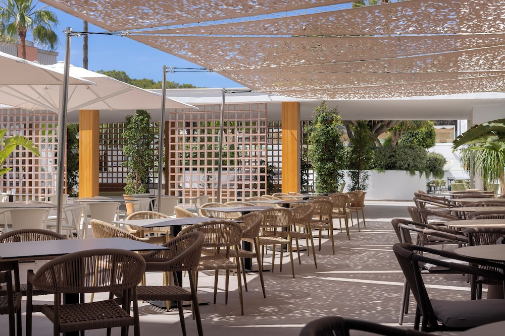 HM Isabela - Adults Only — Restaurant & bars in Santa Ponca, Balearic Islands