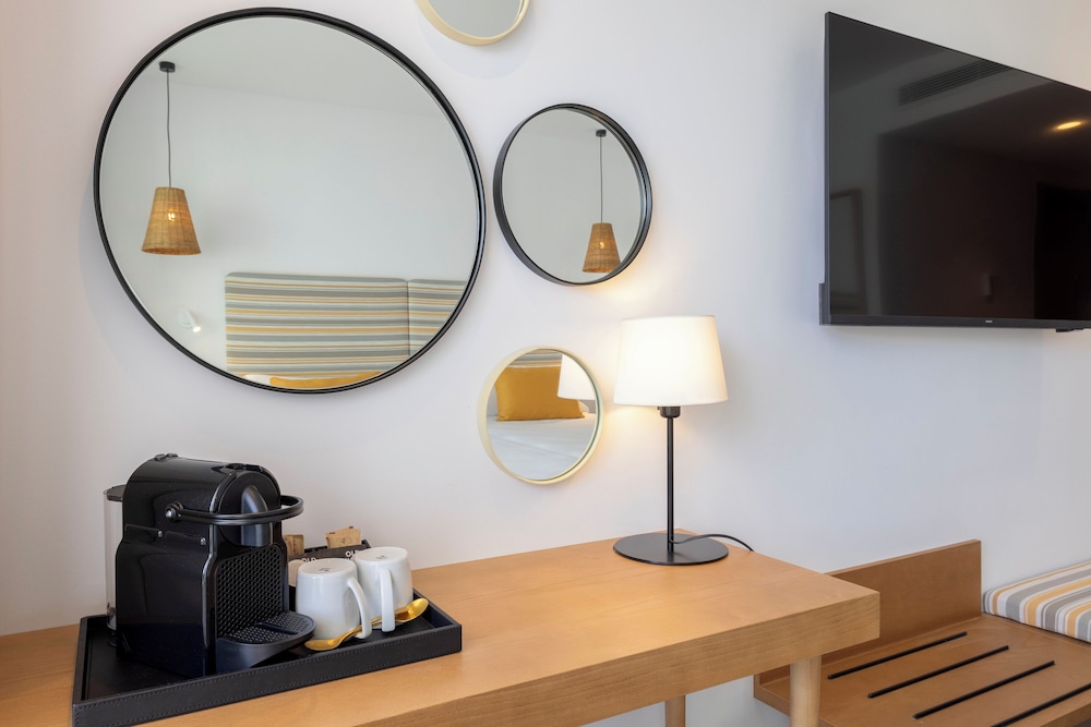 HM Isabela - Adults Only — Hotel rooms in Santa Ponca, Balearic Islands