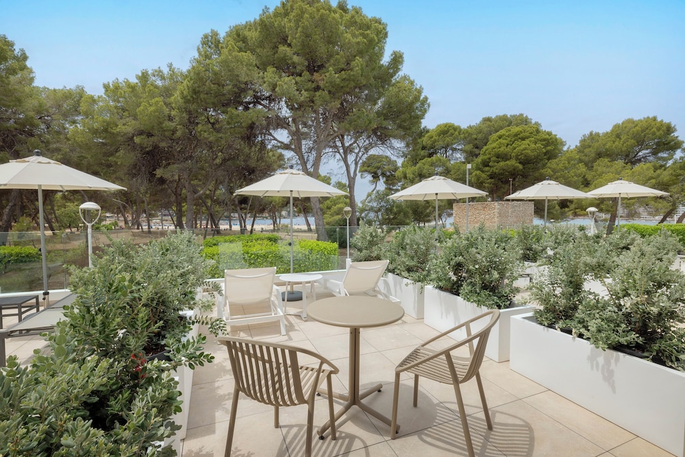 HM Isabela - Adults Only — Restaurant & bars in Santa Ponca, Balearic Islands