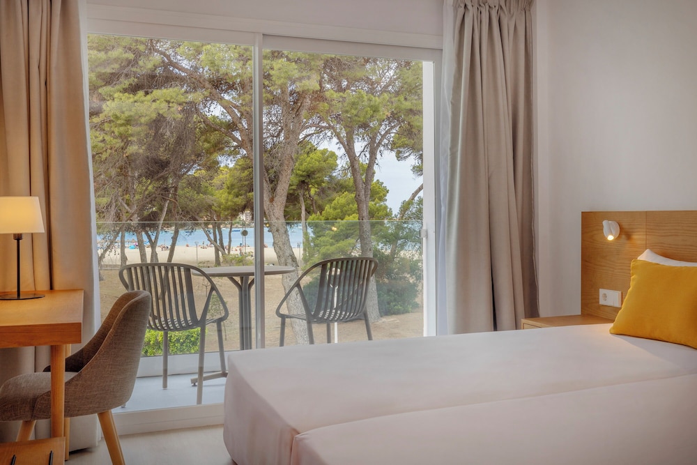 HM Isabela - Adults Only — Hotel rooms in Santa Ponca, Balearic Islands