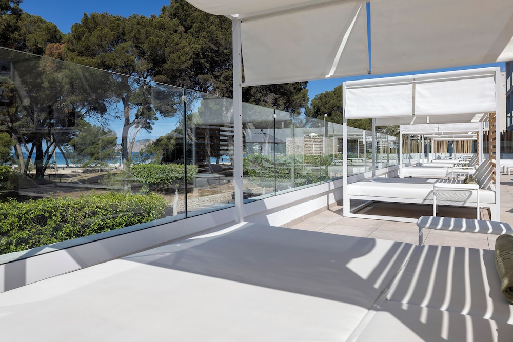 HM Isabela - Adults Only — Beach in Santa Ponca, Balearic Islands