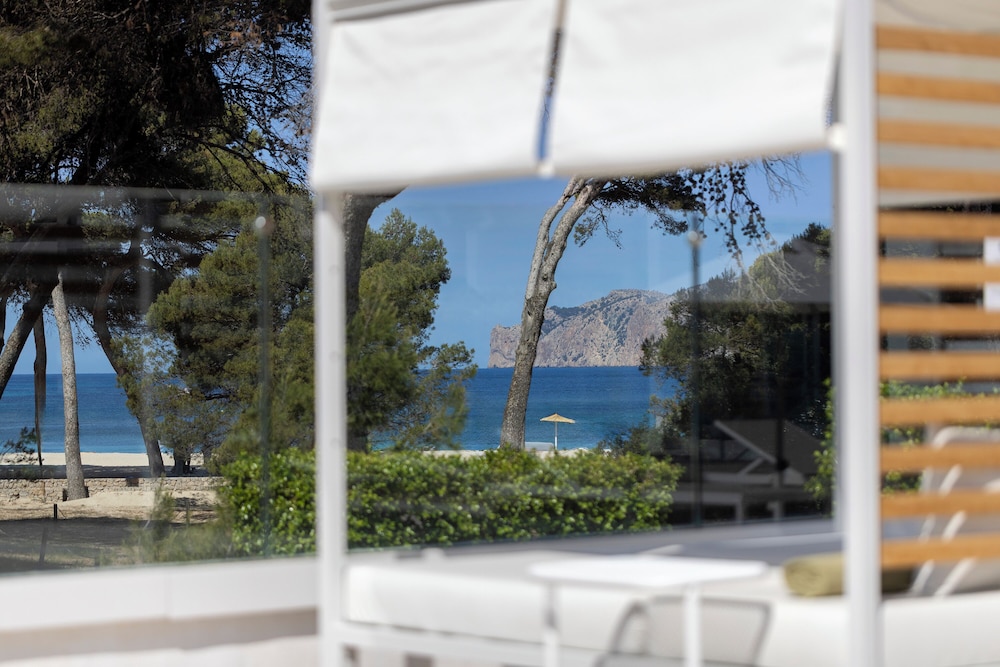 HM Isabela - Adults Only — Beach in Santa Ponca, Balearic Islands