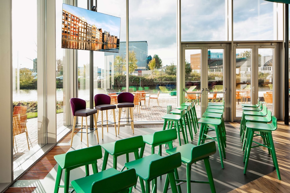 YOTEL Amsterdam — Restaurant & bars in Amsterdam, North Netherlands