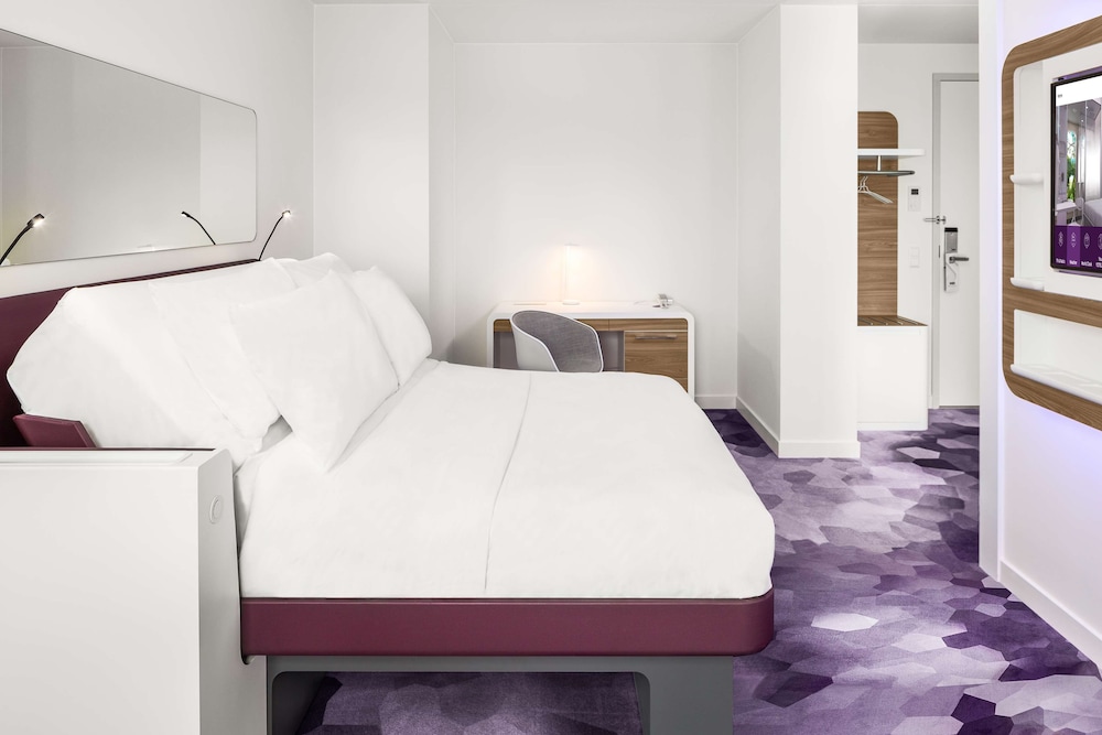YOTEL Amsterdam — Hotel rooms in Amsterdam, North Netherlands