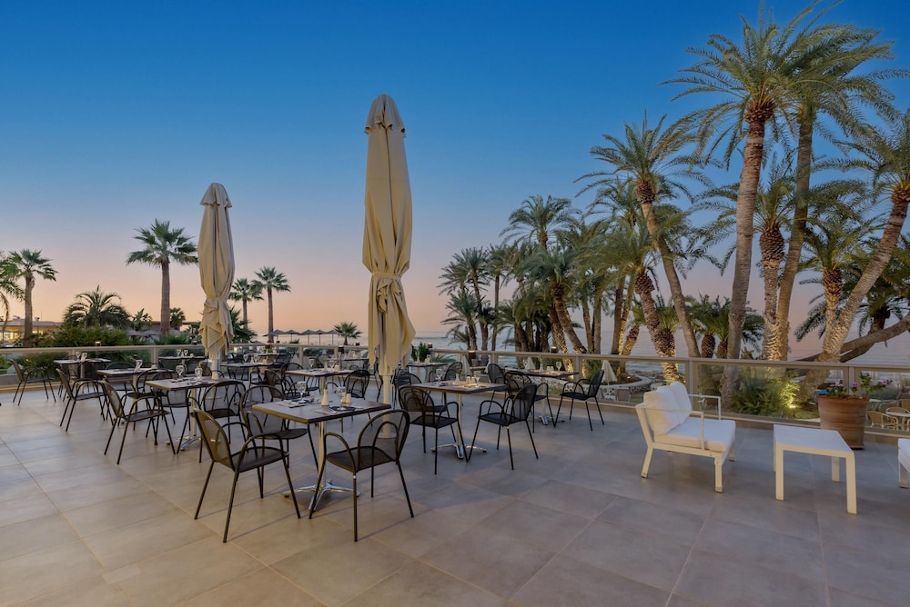 Zeus Hotels Palm Beach — Restaurant & bars in Stalida