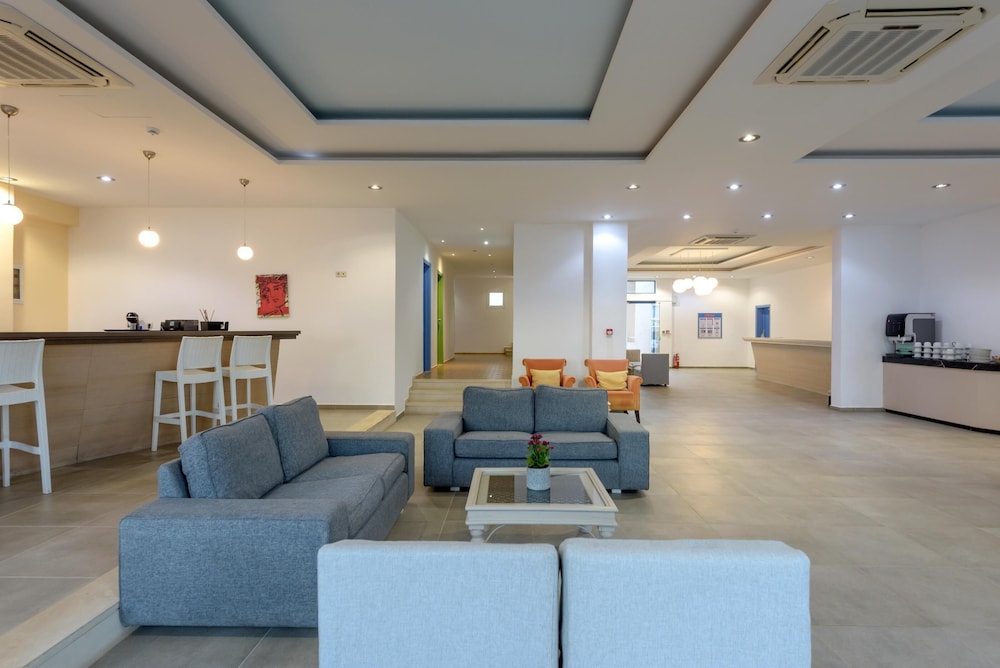 Zeus Hotels Palm Beach — Restaurant & bars in Stalida