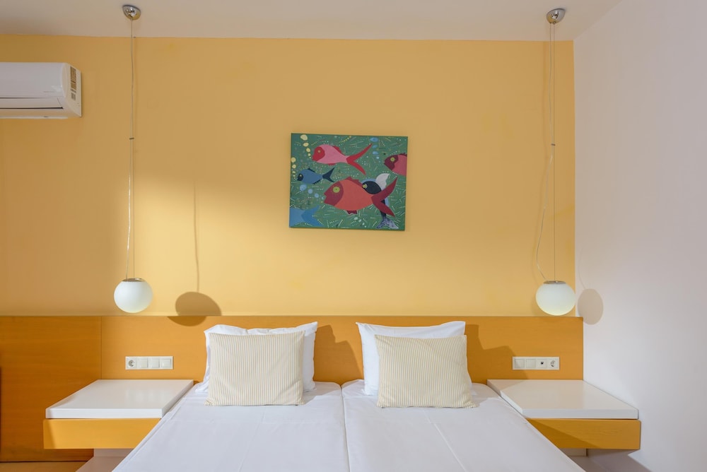 Zeus Hotels Palm Beach — Hotel rooms in Stalida