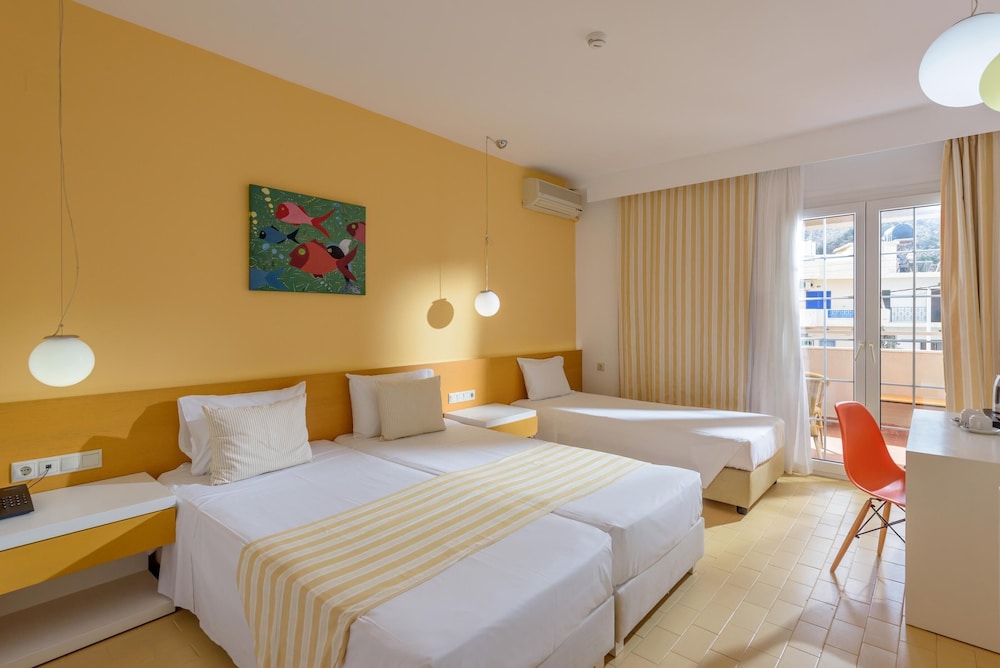 Zeus Hotels Palm Beach — Hotel rooms in Stalida