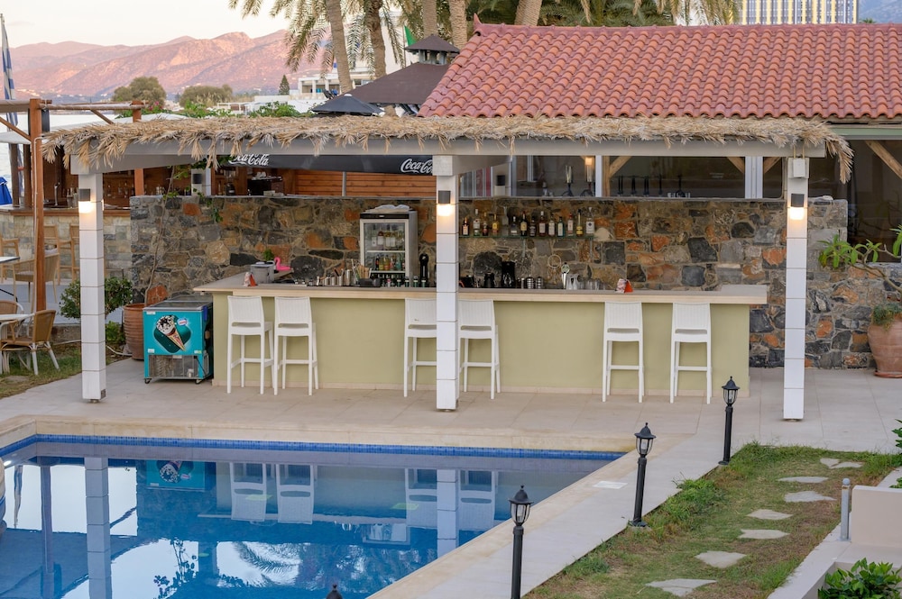 Zeus Hotels Palm Beach — Swimming pool in Stalida